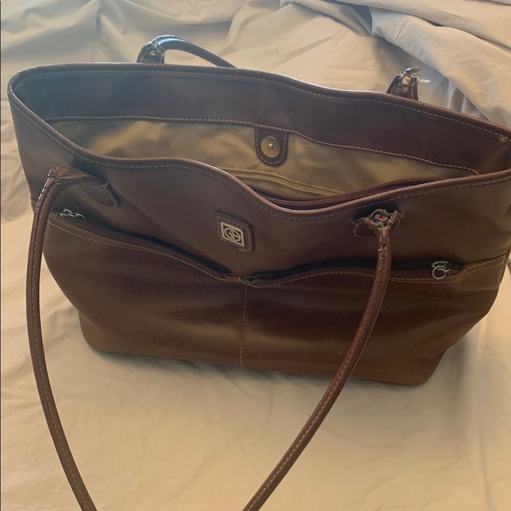 Giani Bernini Brown Leather Bag with Structured Design